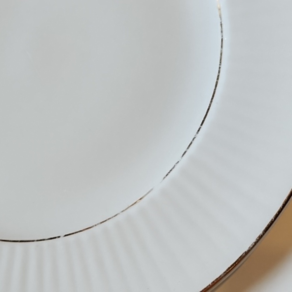 Elegant White With Gold Trim (Set Of 12) - Picture 8 of 10